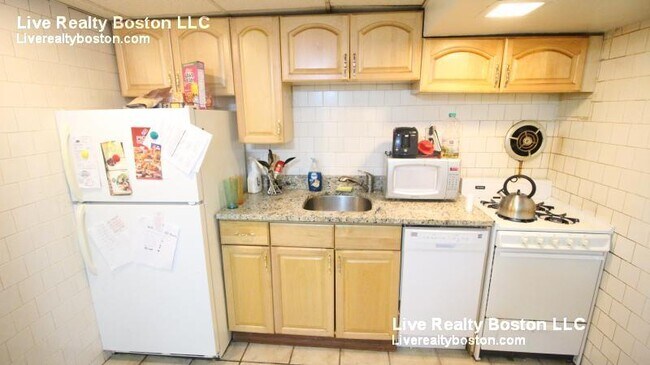 126 Warren St photo'