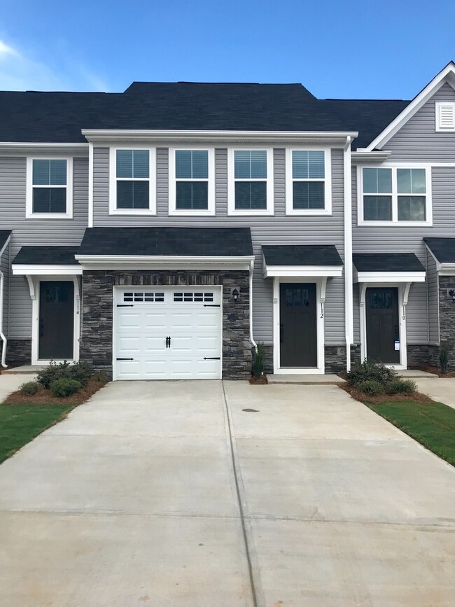 property at 112 Roseridge Dr