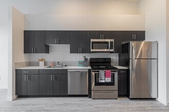 Rogers Landing in Newberg, OR - Building Photo - Interior Photo