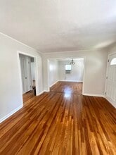 37-05-05 Van Duren Ave in Fair Lawn, NJ - Building Photo - Building Photo