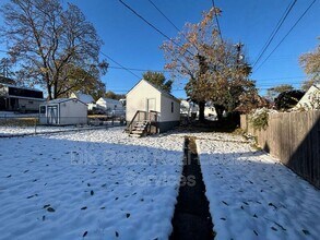 1445 Southlyn Dr in Dayton, OH - Building Photo - Building Photo