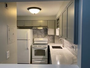 45 Oval Rd, Unit 31 in Quincy, MA - Building Photo - Building Photo