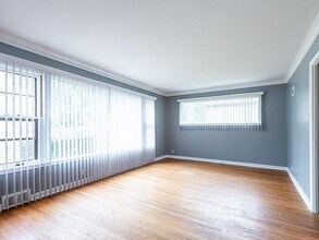 2965 N 68th St, Unit Lower in Milwaukee, WI - Building Photo - Building Photo