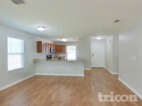 4480 Glendas Meadow Dr, Unit AUCMJH in Jacksonville, FL - Foto de edificio - Building Photo