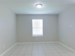 652 Totem Trail Dr in La Marque, TX - Building Photo - Building Photo