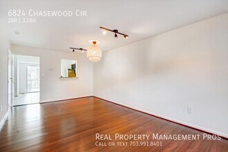 6824 Chasewood Cir in Centreville, VA - Building Photo - Building Photo