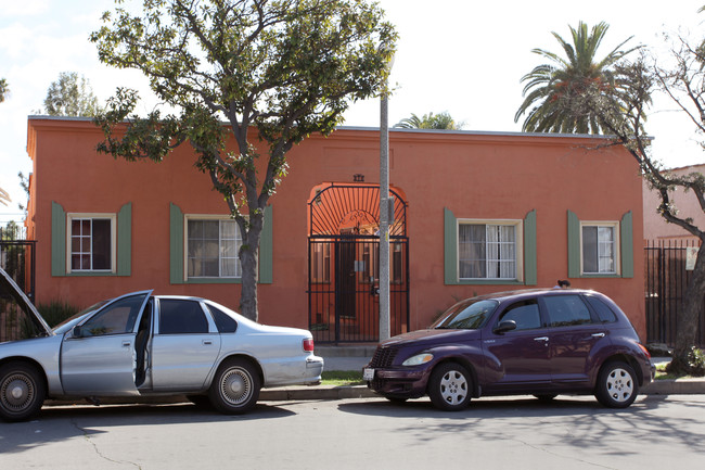 810 Chestnut Ave in Long Beach, CA - Building Photo - Building Photo