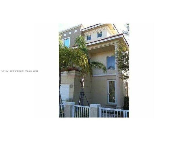 property at 1740 N Dixie Hwy