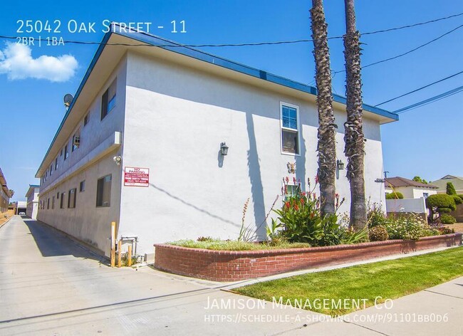 25042 Oak St in Lomita, CA - Building Photo - Building Photo