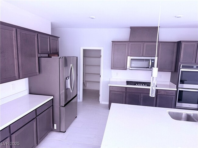 property at 3032 Misty Pine Ave.