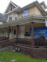 221 Beechurst Ave, Unit #2 in Morgantown, WV - Building Photo
