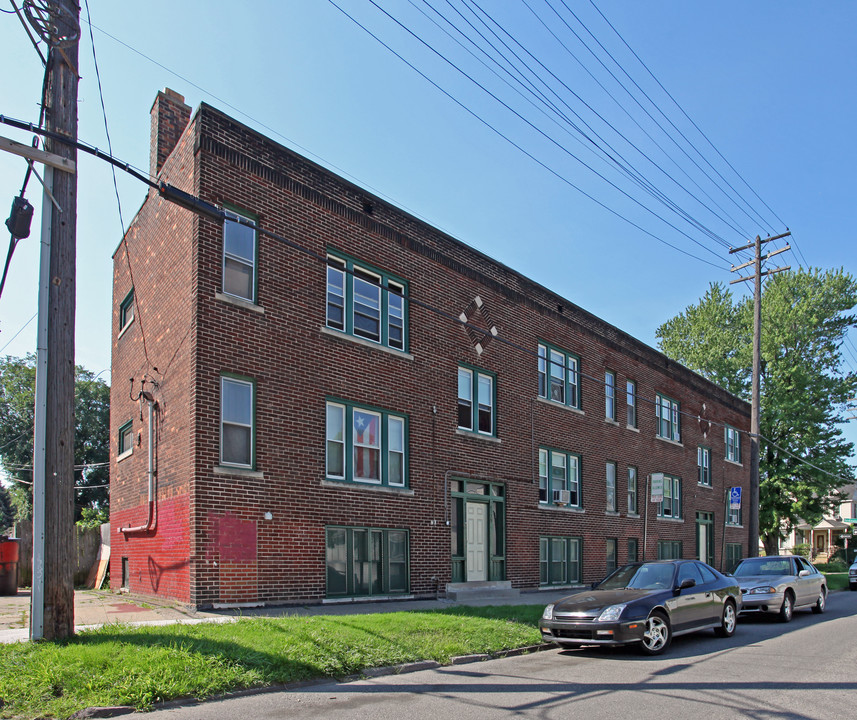 Porter Apartments in Detroit, MI - Building Photo