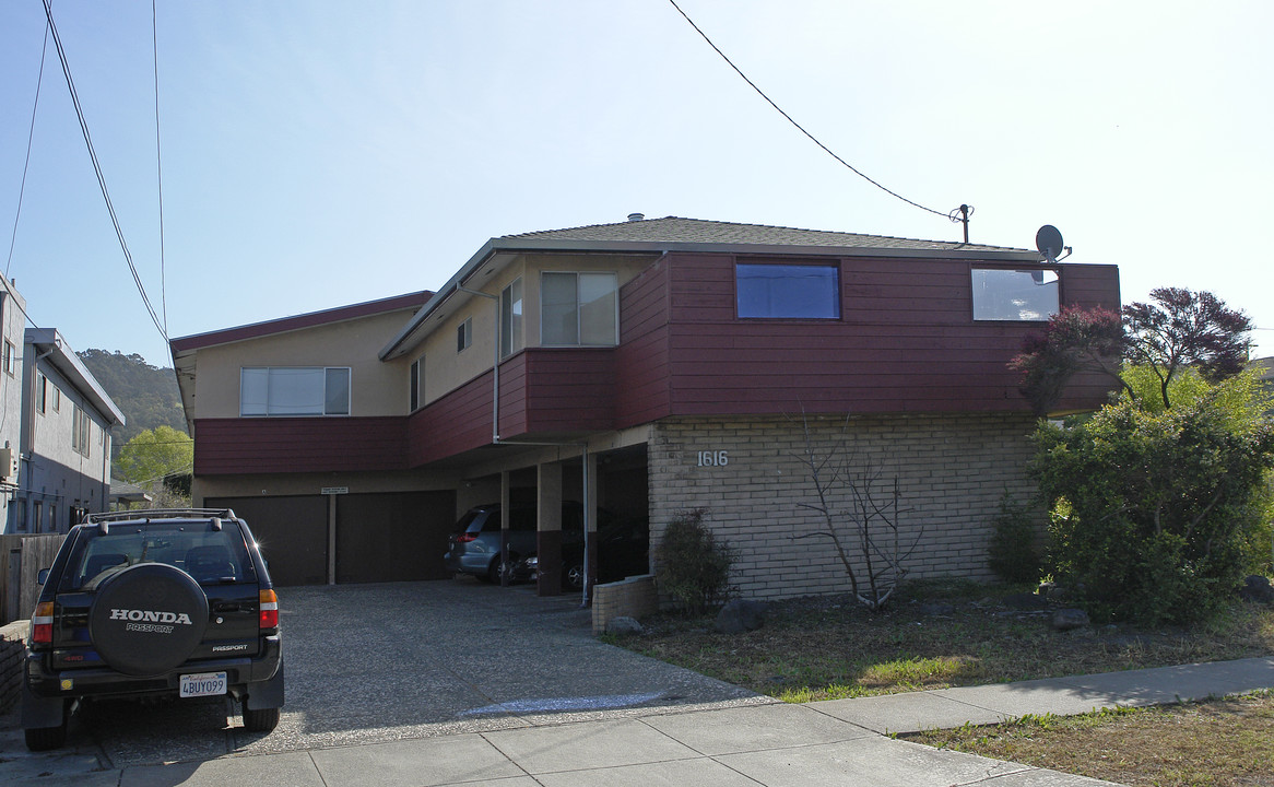 1616 Lexington Ave in El Cerrito, CA - Building Photo