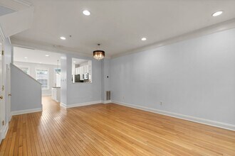 10 Golden Ash Way in Gaithersburg, MD - Foto de edificio - Building Photo