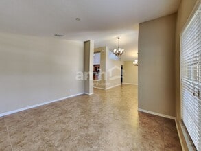 10223 Meadow Crossing Dr in Tampa, FL - Building Photo - Building Photo