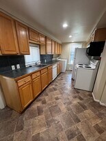 410 Washtenaw Ave in Ypsilanti, MI - Building Photo