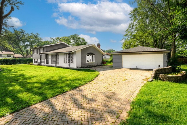 property at 755 Flagstaff Ln