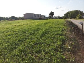 25 Hardy Rd in Cadiz, KY - Building Photo - Building Photo