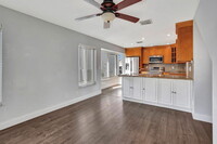 2747 Pinewood Ct in Davie, FL - Foto de edificio - Building Photo