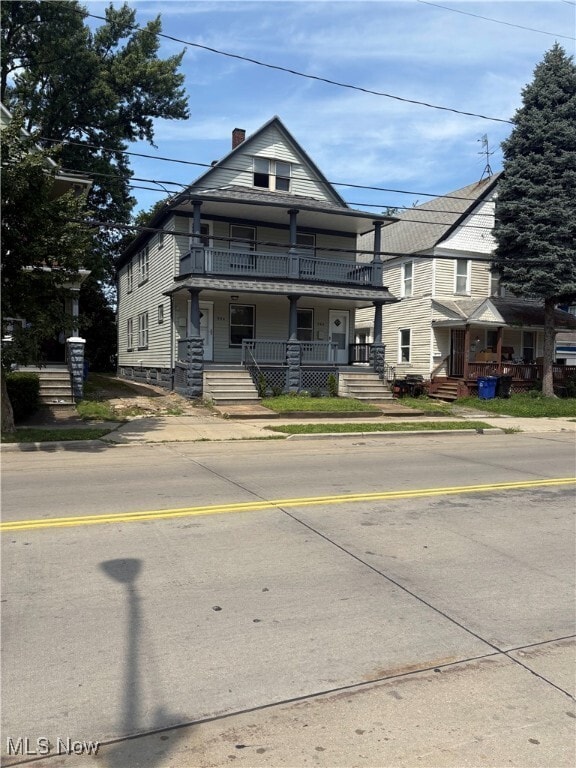 property at 946 E 79th St