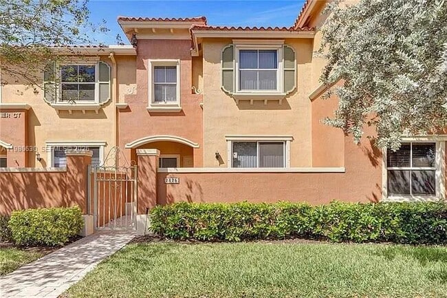 property at 2325 Mariner Ct