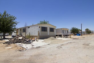 1544 N Guam St in Ridgecrest, CA - Foto de edificio - Building Photo