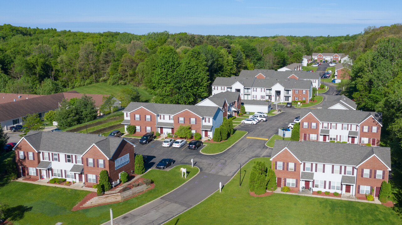 Willow Creek Apartments &amp; Townhomes Photo