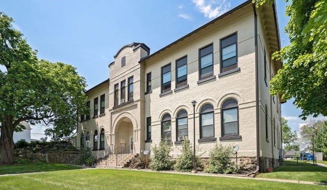 Monroe Street Apartments in Freemansburg, PA - Building Photo - Building Photo