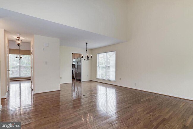 13249 Trebleclef Ln in Silver Spring, MD - Foto de edificio - Building Photo