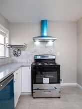 3215 Soway St in Houston, TX - Building Photo - Building Photo