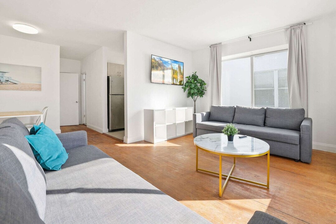 7340 Harding Ave in Miami Beach, FL - Building Photo