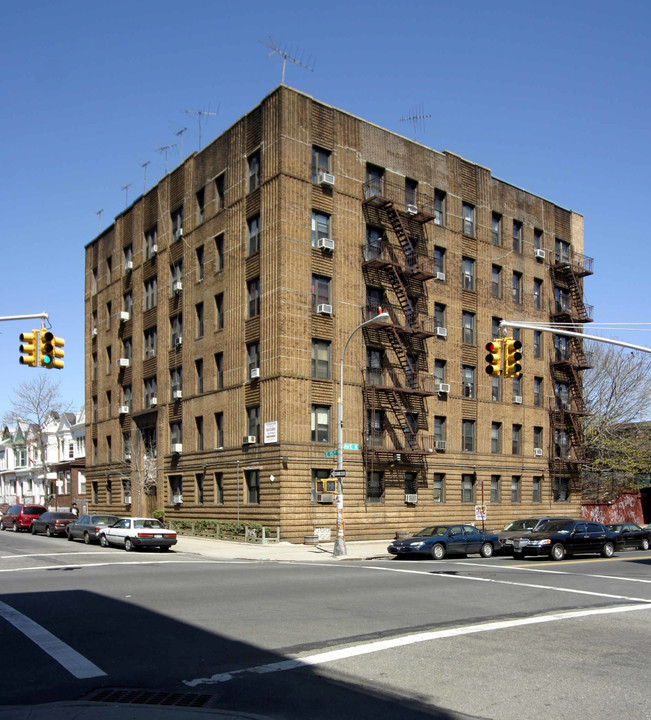 1101-1111 E 15th St in Brooklyn, NY - Foto de edificio