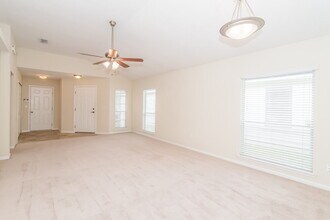 3954 Pebble Brooke Circle South in Orange Park, FL - Building Photo - Building Photo