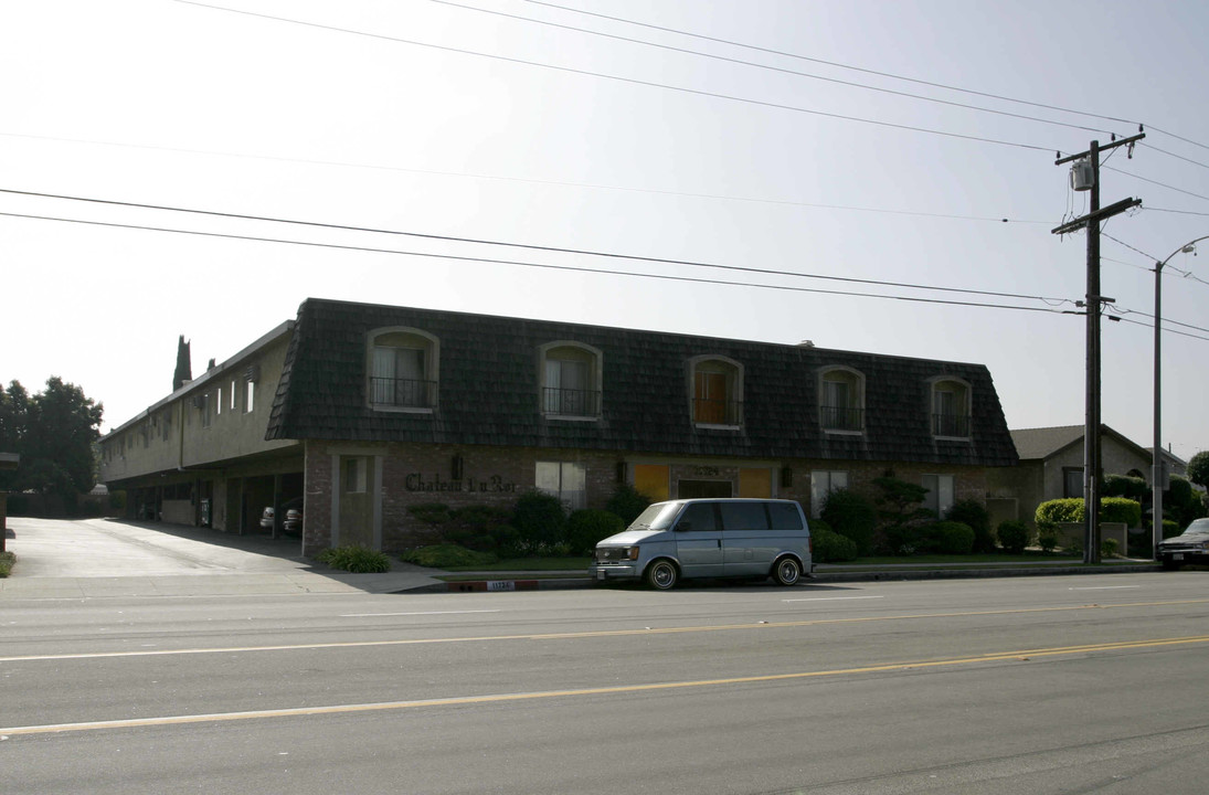 Chateu Du Roi Apartments in Downey, CA - Building Photo