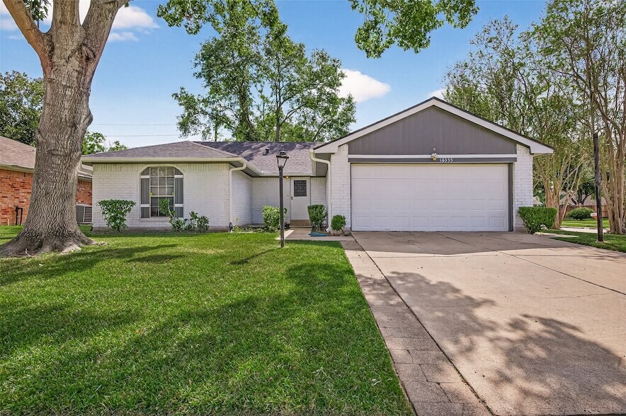 16355 Sierra Grande Dr, Unit 04112 in Houston, TX - Building Photo