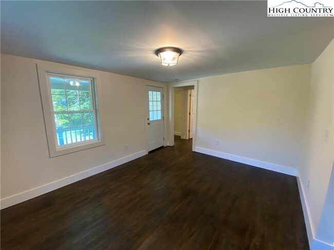 503 Von Turner Rd in West Jefferson, NC - Building Photo - Building Photo