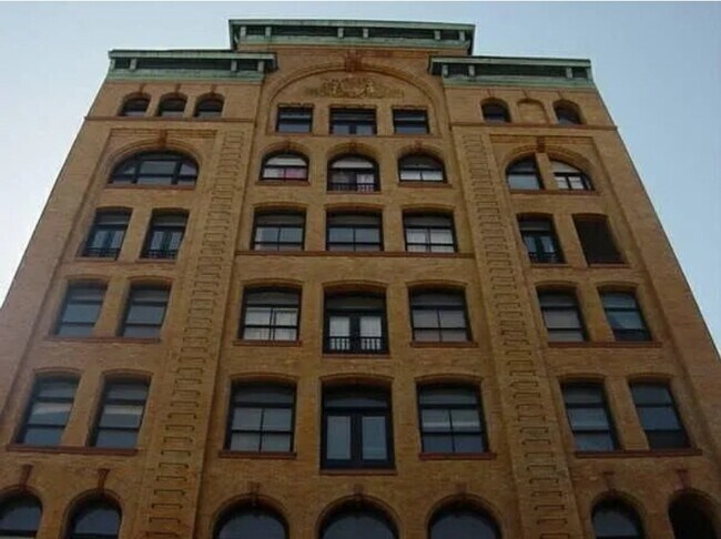 1010 Race St in Philadelphia, PA - Building Photo - Building Photo