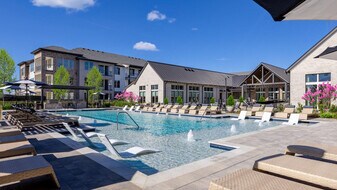 Alexan Lake Olympia in Missouri City, TX - Building Photo