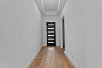 10710 Verdant Hl in Sienna, TX - Foto de edificio - Building Photo