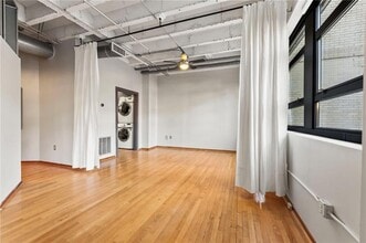 878 Peachtree St NE in Atlanta, GA - Foto de edificio - Building Photo