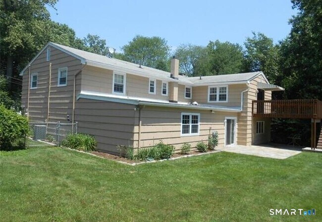 131 Old Elm Rd in Fairfield, CT - Building Photo - Building Photo