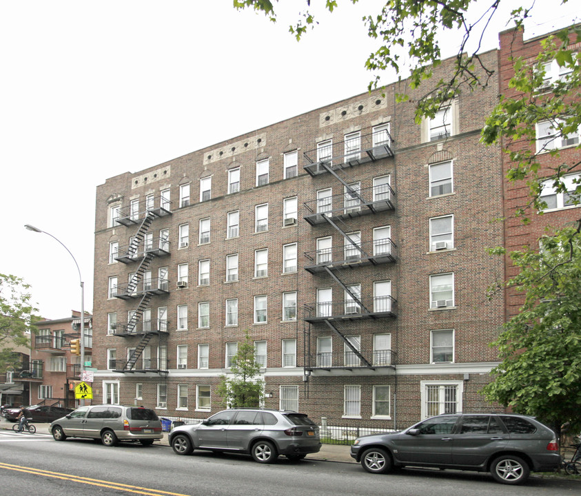 3841 18th Ave in Brooklyn, NY - Foto de edificio