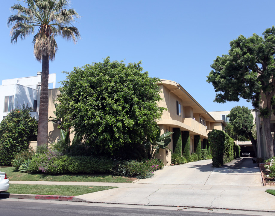 11921 Goshen Ave in Los Angeles, CA - Building Photo