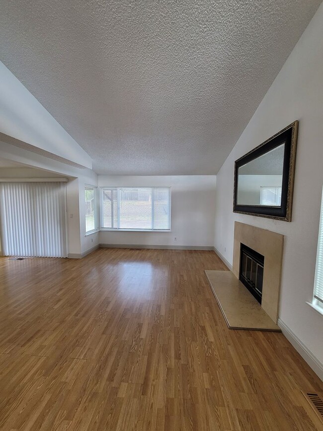 2501 Brazil Dr in Antioch, CA - Building Photo - Building Photo