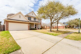 5906 Saber River in Sugar Land, TX - Building Photo - Building Photo