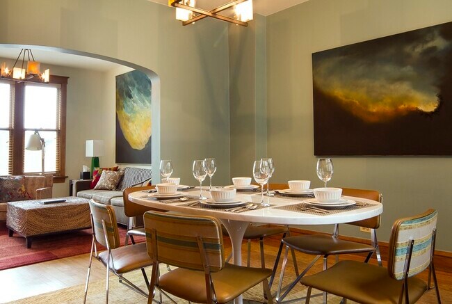 property at 2134 N Damen Ave