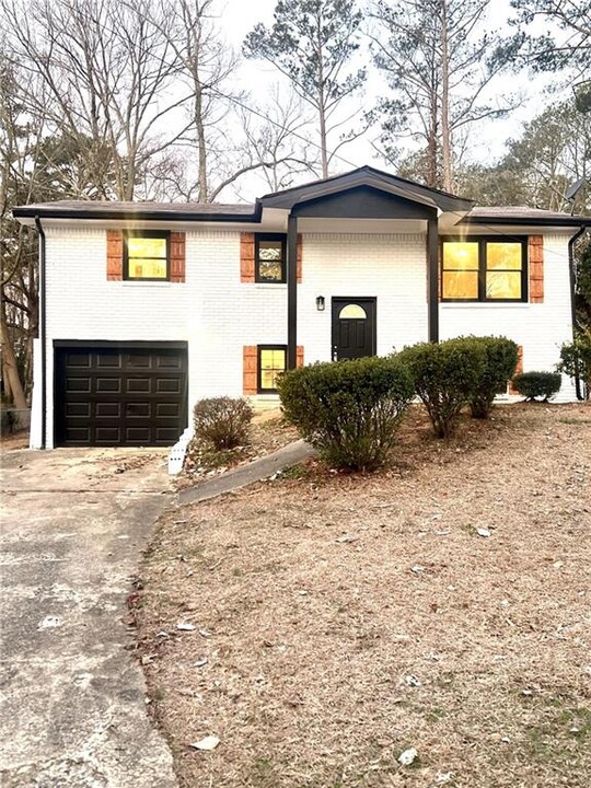 115 Hidden Brook Ct in College Park, GA - Building Photo