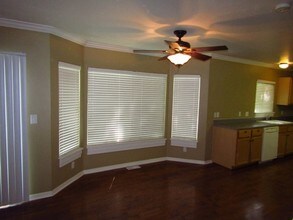 512 Water Wheel Ln in Stansbury Park, UT - Foto de edificio - Building Photo