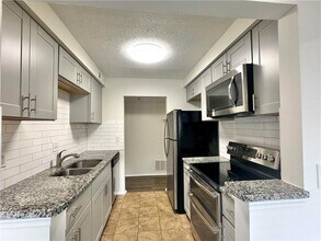 2301 Huntingdon Chase in Atlanta, GA - Building Photo - Building Photo
