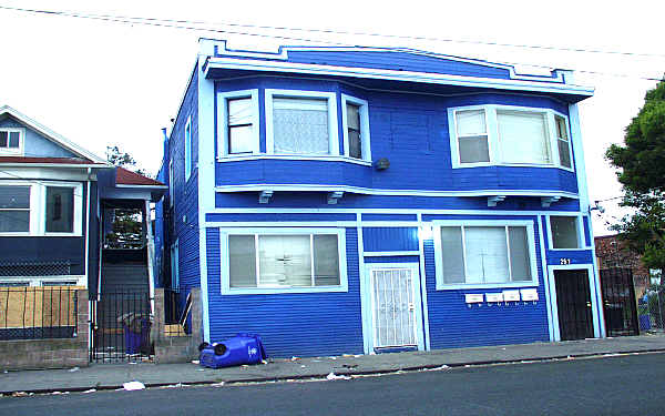 261 4th St in Richmond, CA - Building Photo